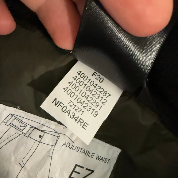 The North Face Boy's Freedom Insulated Snow Pants Green Camo Medium DryVent - Picture 7 of 7